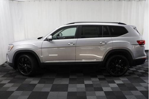 2025 Volkswagen Atlas 2.0T SE w/Technology 4MOTION