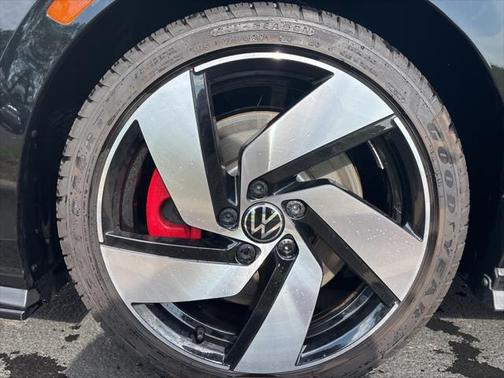 2024 Volkswagen Golf GTI 2.0T S DSG
