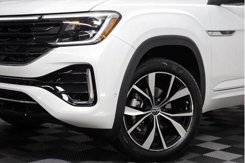 2025 Volkswagen Atlas 2.0T SEL Premium R-Line 4MOTION