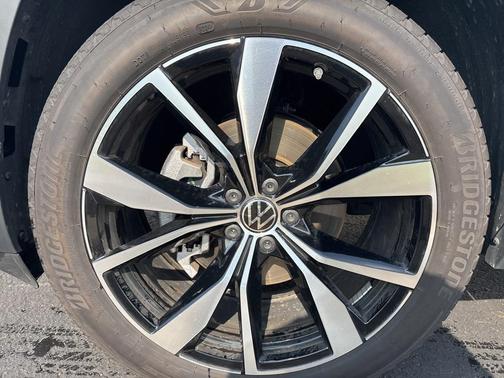 2025 Volkswagen Atlas 2.0T SEL Premium R-Line 4MOTION