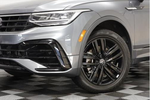 2022 Volkswagen Tiguan 2.0T SE R-Line Black 4MOTION