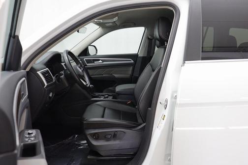 2022 Volkswagen Atlas 3.6L SE w/Technology