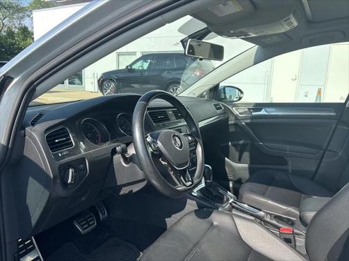 2017 Volkswagen Golf Alltrack TSI SE