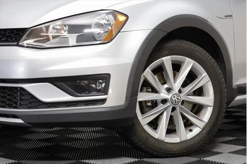 2017 Volkswagen Golf Alltrack TSI SE