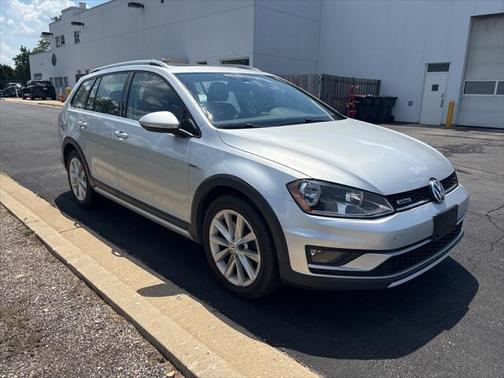 2017 Volkswagen Golf Alltrack TSI SE