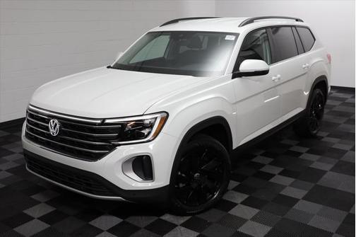 2025 Volkswagen Atlas 2.0T SE w/Technology 4MOTION