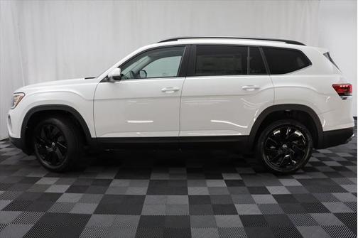 2025 Volkswagen Atlas 2.0T SE w/Technology 4MOTION