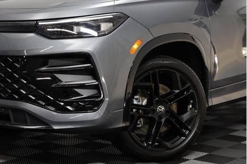2025 Volkswagen Tiguan 2.0T SE R-Line Black 4MOTION