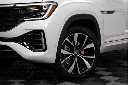 2025 Volkswagen Atlas 2.0T SEL Premium R-Line 4MOTION