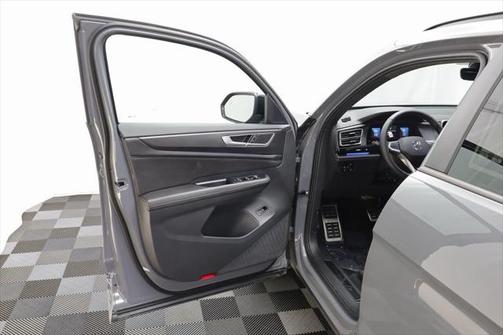 2025 Volkswagen Atlas Cross Sport 2.0T SEL