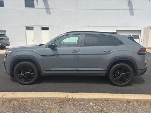 2025 Volkswagen Atlas Cross Sport 2.0T SEL