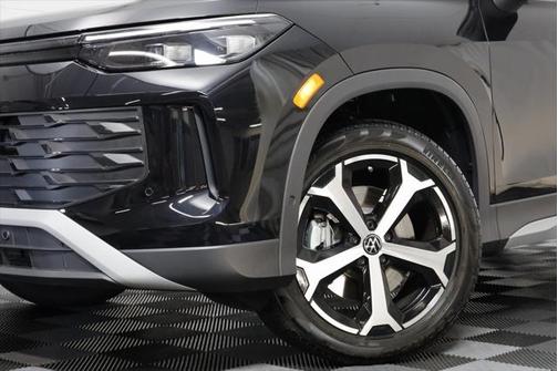 2025 Volkswagen Tiguan 2.0T SE 4MOTION