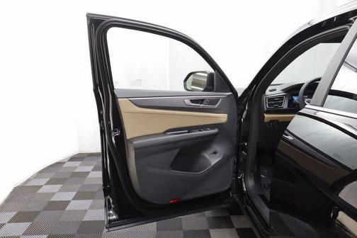 2026 Volkswagen Atlas Cross Sport 2.0T SE w/Technology 4MOTION