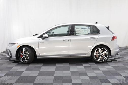 2025 Volkswagen Golf GTI 2.0T SE DSG