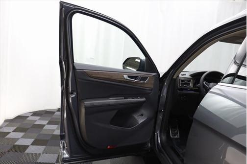 2025 Volkswagen Atlas 2.0T SEL Premium R-Line 4MOTION