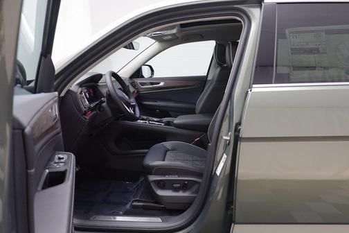 2026 Volkswagen Atlas 2.0T SEL Premium R-Line 4MOTION