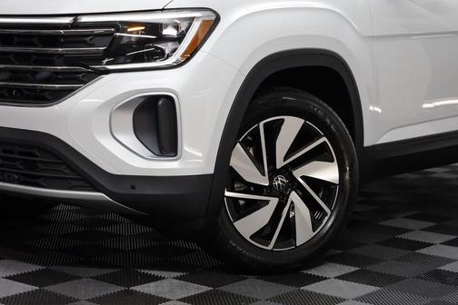 2026 Volkswagen Atlas 2.0T SE w/Technology 4MOTION