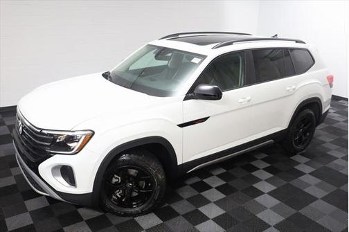 2025 Volkswagen Atlas 2.0T Peak Edition