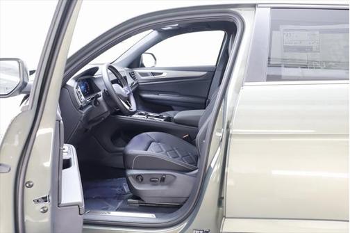 2025 Volkswagen Atlas Cross Sport 2.0T SE w/Technology 4MOTION