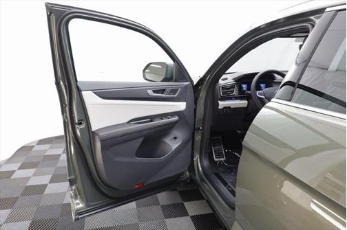 2025 Volkswagen Atlas Cross Sport 2.0T SEL Premium