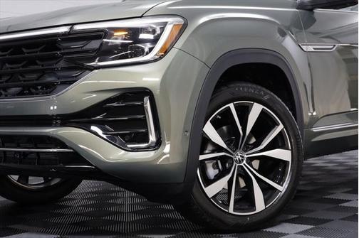 2025 Volkswagen Atlas Cross Sport 2.0T SEL Premium