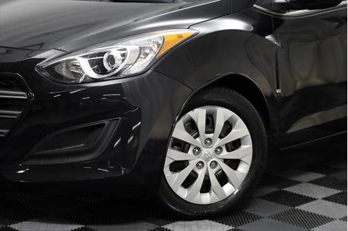 2016 Hyundai Elantra GT Base