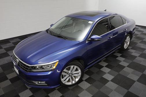 2017 Volkswagen Passat 1.8T SE w/Technology