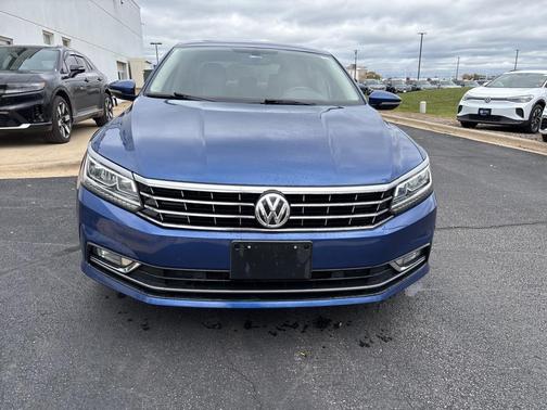 2017 Volkswagen Passat 1.8T SE w/Technology