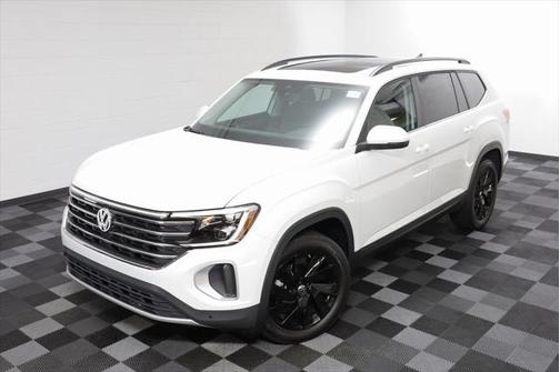 2025 Volkswagen Atlas 2.0T SE w/Technology 4MOTION