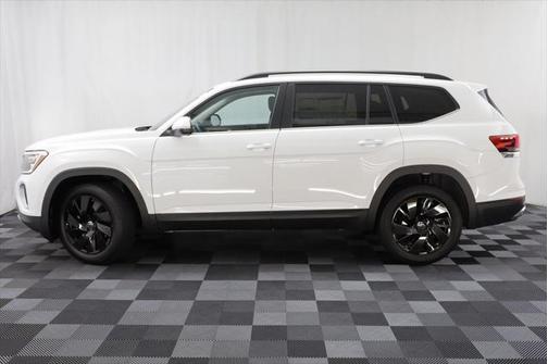 2025 Volkswagen Atlas 2.0T SE w/Technology 4MOTION