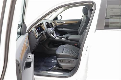 2025 Volkswagen Atlas 2.0T SE w/Technology 4MOTION