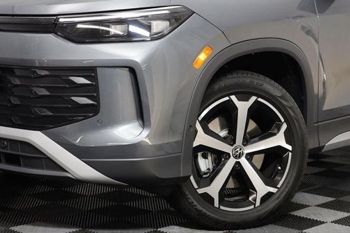 2025 Volkswagen Tiguan 2.0T SE 4MOTION