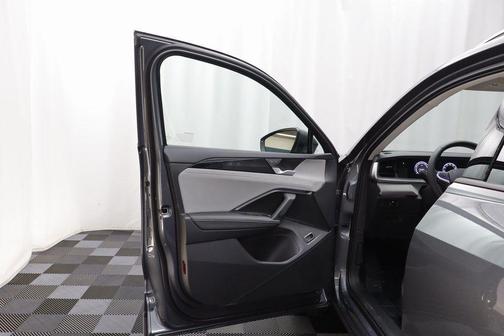 2025 Volkswagen Tiguan 2.0T SE 4MOTION