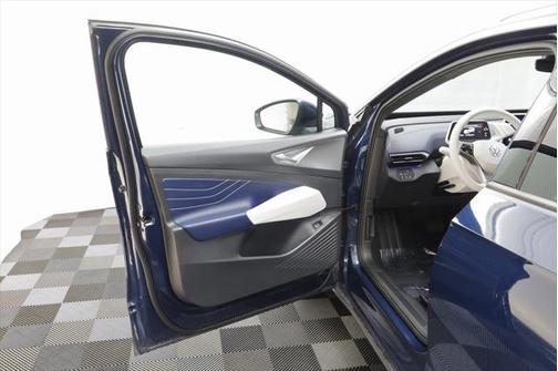 2023 Volkswagen ID.4 AWD Pro S Plus