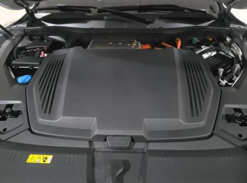 2024 Audi Q8 e-tron Premium Plus