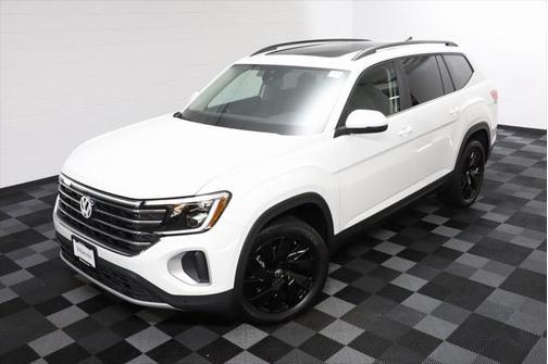 2025 Volkswagen Atlas 2.0T SE w/Technology 4MOTION