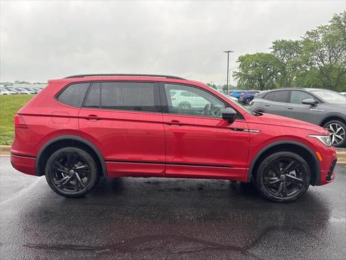 2024 Volkswagen Tiguan 2.0T SE R-Line Black 4MOTION