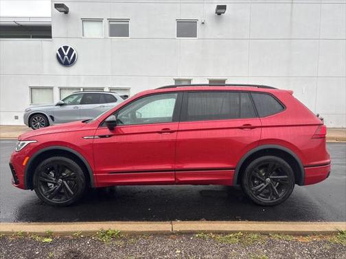 2024 Volkswagen Tiguan 2.0T SE R-Line Black 4MOTION