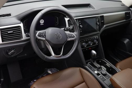 2023 Volkswagen Atlas 3.6L SE w/Technology