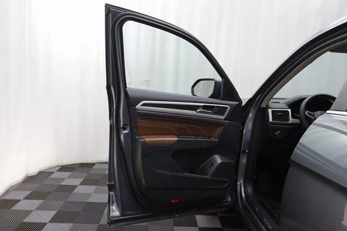 2023 Volkswagen Atlas 3.6L SE w/Technology