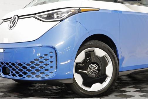 2025 Volkswagen ID. Buzz Pro S Plus with 4MOTION