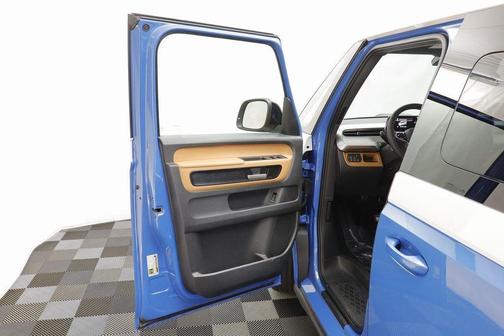 2025 Volkswagen ID. Buzz Pro S Plus with 4MOTION