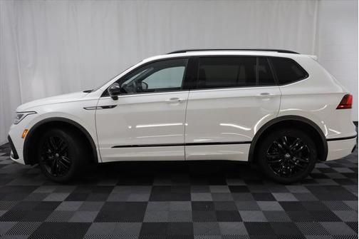 2022 Volkswagen Tiguan 2.0T SE R-Line Black 4MOTION