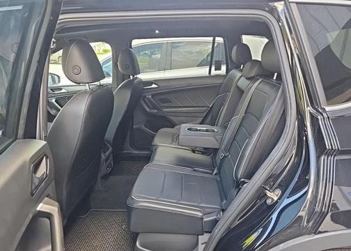 2022 Volkswagen Tiguan 2.0T SEL R-Line 4MOTION