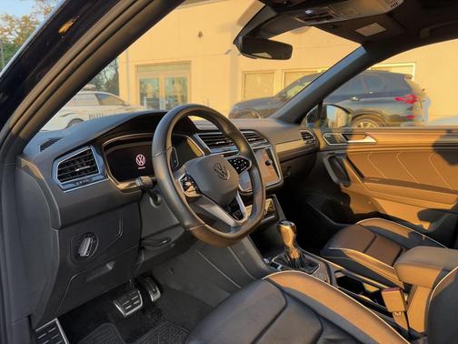 2022 Volkswagen Tiguan 2.0T SEL R-Line 4MOTION