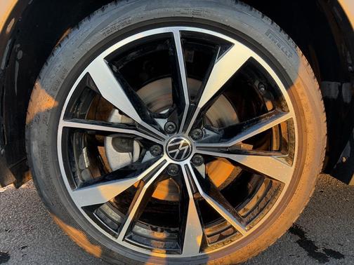 2022 Volkswagen Tiguan 2.0T SEL R-Line 4MOTION