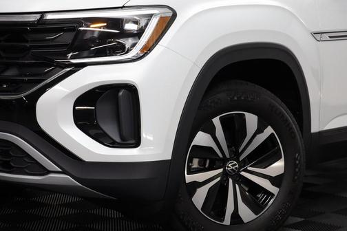 2026 Volkswagen Atlas Cross Sport 2.0T SE
