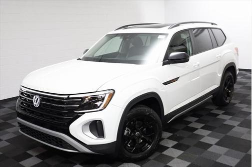 2025 Volkswagen Atlas 2.0T Peak Edition