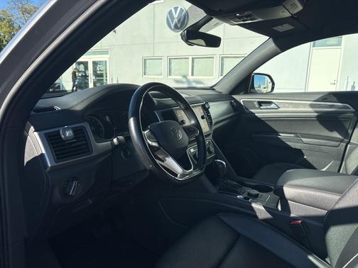 2020 Volkswagen Atlas Cross Sport 2.0T SE w/Technology 4MOTION