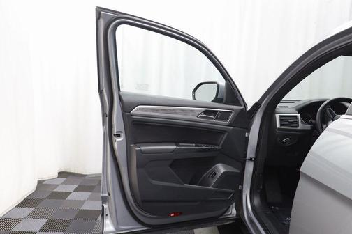 2020 Volkswagen Atlas Cross Sport 2.0T SE w/Technology 4MOTION